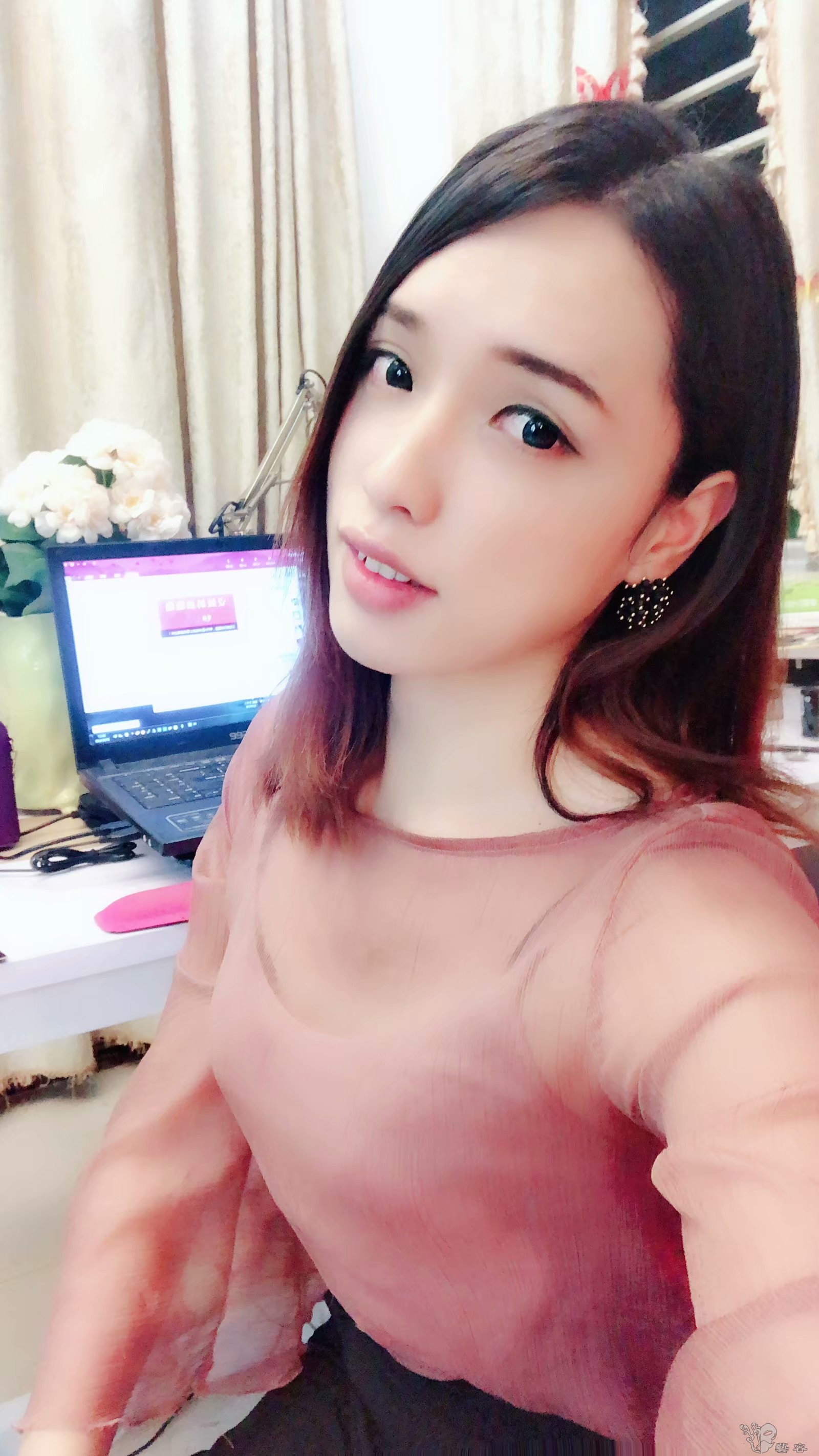 萱 工作自拍1.jpg