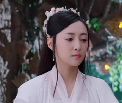 古装剧中倾倒众生的7位花仙子，牡丹玫瑰瓣莲玉兰海棠都成仙了-3.jpg