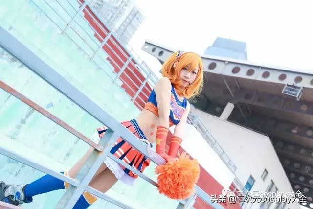 一场交通事故的骨折，却令她cos了百套果果：专访coser海鱼-18.jpg