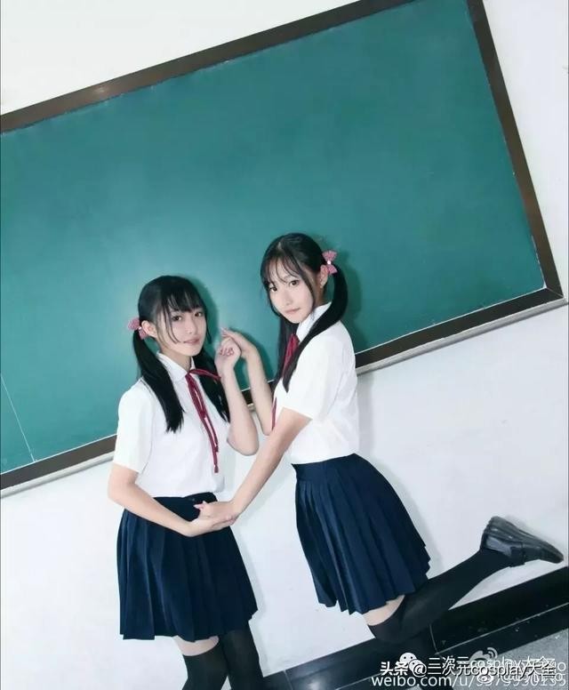 双胞胎姐妹专访：一个玩她的cosplay，一个当她的摄影-9.jpg