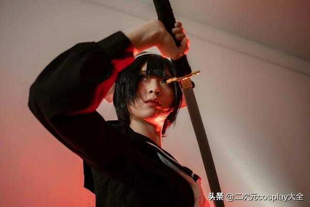 碧蓝航线cos，清冷美艳的獒，眼神帅气有魅力-3.jpg