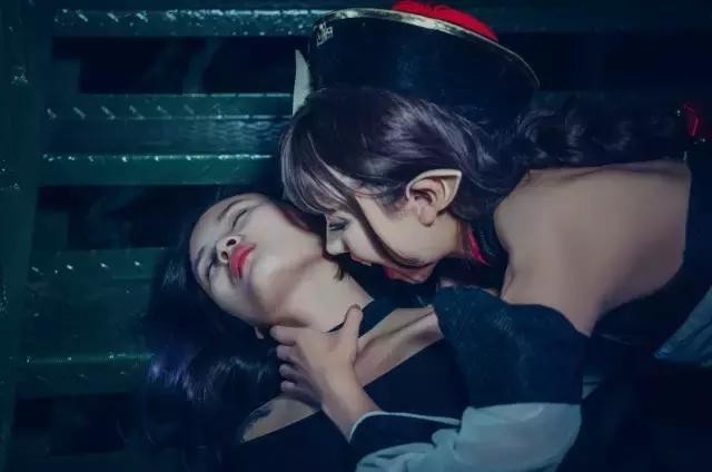 暖暖环游世界：好可爱的僵尸妹妹，我要抓一只回家养着-1.jpg