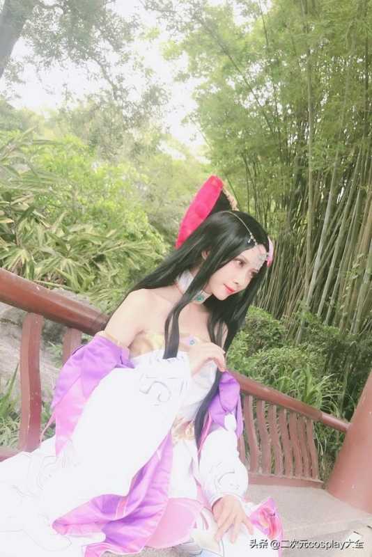 靓丽女神cos王者荣耀嫦娥，绝世舞姬貂蝉，好一个大长腿颜值美女-10.jpg