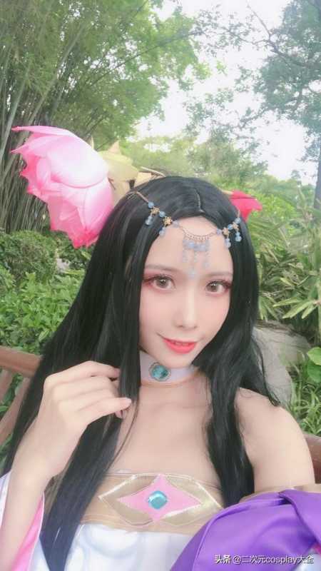 靓丽女神cos王者荣耀嫦娥，绝世舞姬貂蝉，好一个大长腿颜值美女-9.jpg