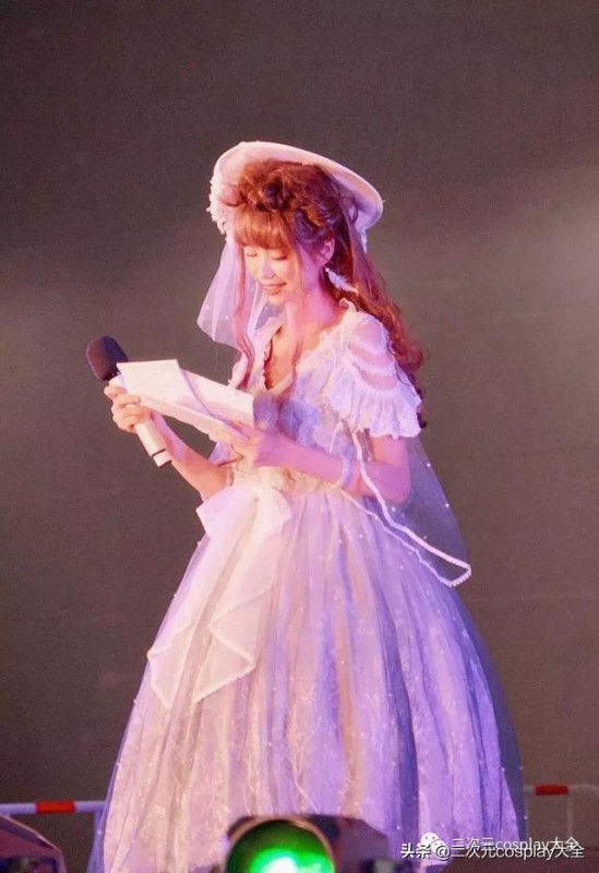 她是一名coser，也是一名舞台主持人：专访娃娃元气弹-2.jpg