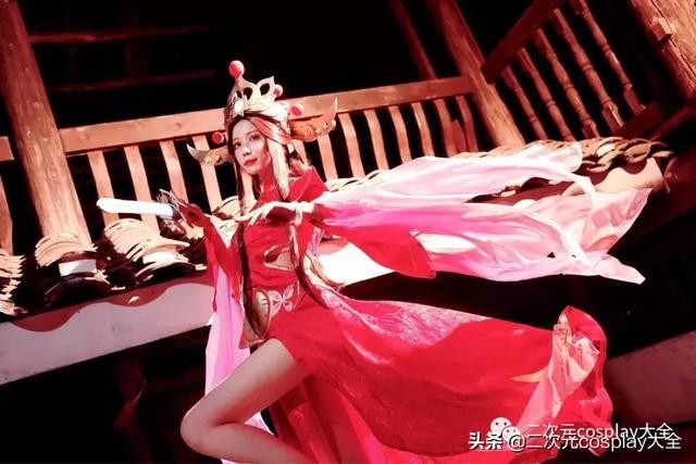 她是一名coser，也是一名舞台主持人：专访娃娃元气弹-7.jpg