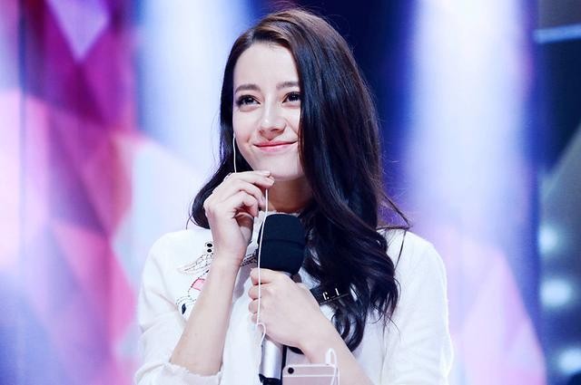 黄晓明演腐剧，迪丽热巴一年无戏拍，影视寒冬下的明星都怎样了？-5.jpg