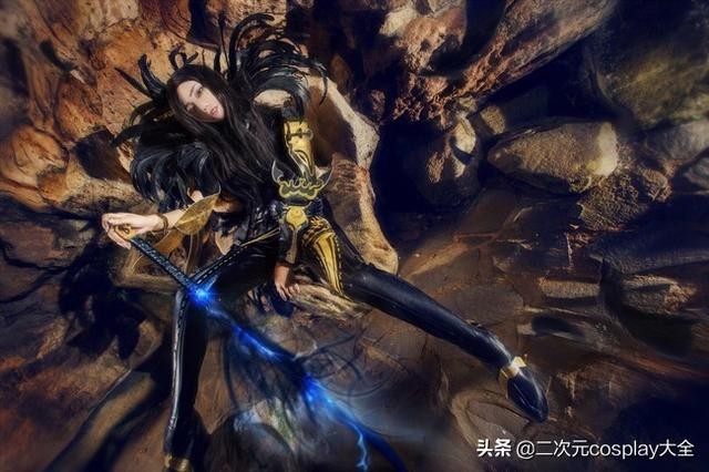 《剑灵》秦义绝cos，气势吸睛，御系范十足瞬间被震撼-5.jpg