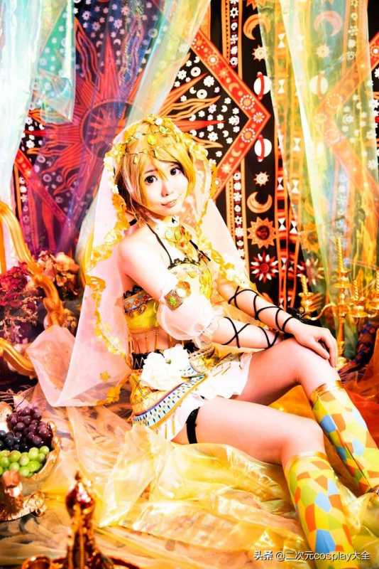 舞娘觉醒花阳cos，异域风格，笑容清甜甜画面感吸睛-7.jpg