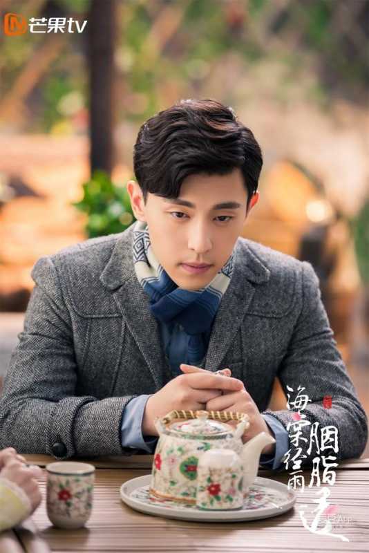 191101《海棠经雨胭脂透》爆笑出圈 邓伦李一桐热度持续飙升-1.jpg