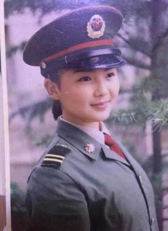 五年替夫还完四个亿债务的“贤妻”刘涛，今41岁仍是时尚圈的宠儿-2.jpg