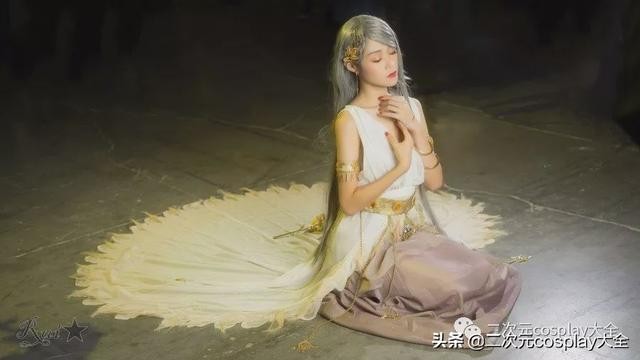 高贵冷艳女王受的“三坑美少女”：专访爵受-2.jpg