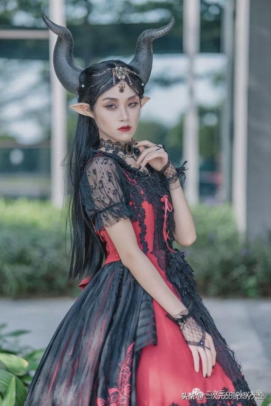 高贵冷艳女王受的“三坑美少女”：专访爵受-8.jpg