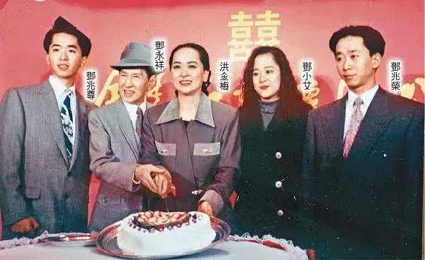 邓兆尊与亲妈争产被拍成连续剧，不爱美人爱丑女御女有术远超赌王-4.jpg