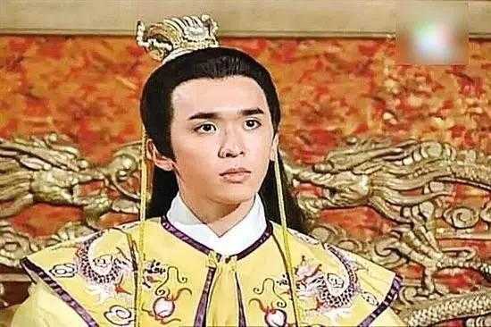 邓兆尊与亲妈互撕争家产，御女之术远超何鸿燊，三个妻妾亲如姐妹-2.jpg