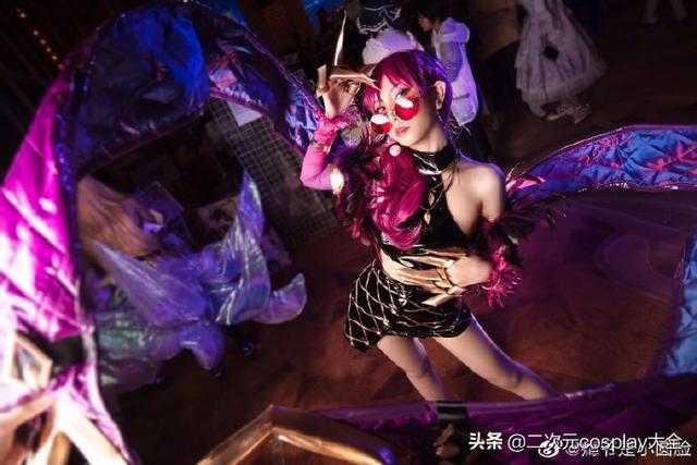 《英雄联盟》kda女团伊芙琳cos，气质有范，动作神情帅气吸睛-9.jpg