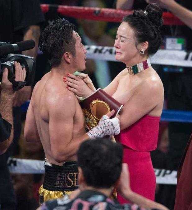 拳王之妻冉莹颖，虽饱受争议却是个“超人”妈妈，为全家人遮风挡雨-11.jpg