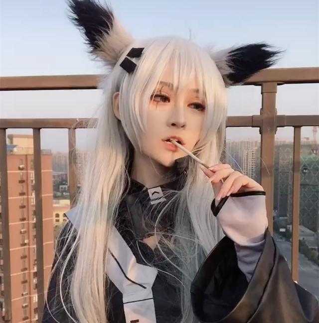 网红没弄清人设就cos，明日方舟拉狗变德狗，cos圈：求您别来-3.jpg