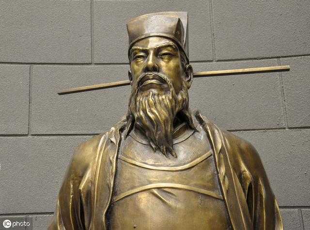 关于“老牛吃嫩草”，苏轼评价：一树梨花压海棠，其实这是个乌龙-1.jpg