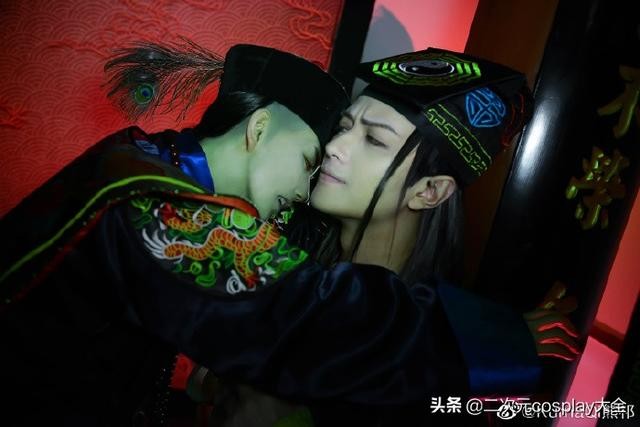 熊祁老攻化身最帅僵尸，道士，放下这个僵尸让我来扛-7.jpg