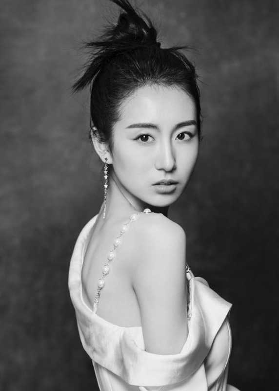 海棠经雨胭脂透正在热播 任伊暄鼓励莫婳勇敢追爱-2.jpg