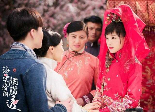 《海棠》朗月轩写“藏头”情诗，路边谈心欲亲亲，撩妹技术高超-6.jpg