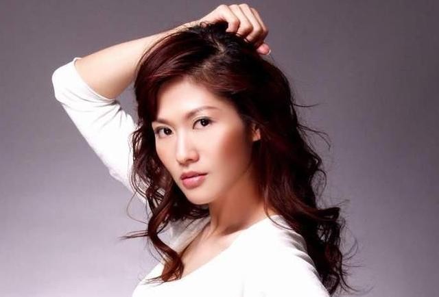 原凤凰卫视一姐沈星，与知名导演同居八小时，后半生却被逆转成路人-6.jpg