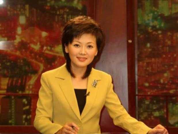她是央视美女主播，因冷静的风格被称“冰山美人”，今42岁仍未婚-4.jpg