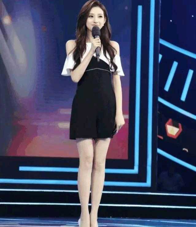 央视新晋美女主持人，颜值才华双双在线，90后的主持功底很强-8.jpg