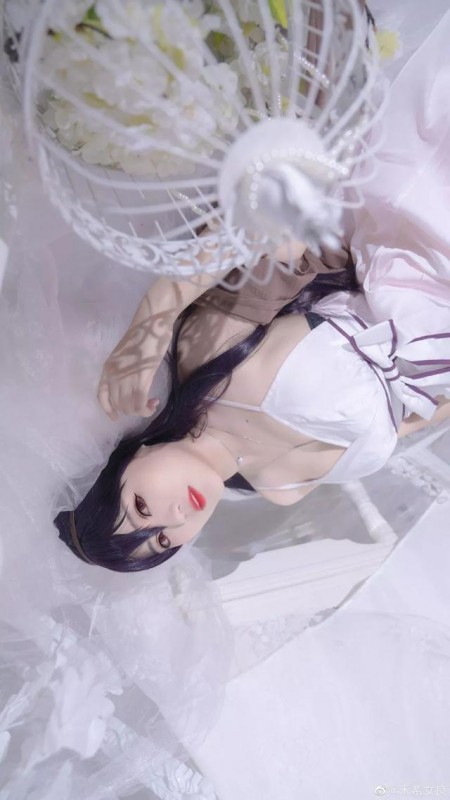 高颜值可爱妹子COS霞之丘诗羽！连身材都完美还原了哦-4.jpg