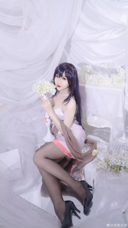 高颜值可爱妹子COS霞之丘诗羽！连身材都完美还原了哦-7.jpg