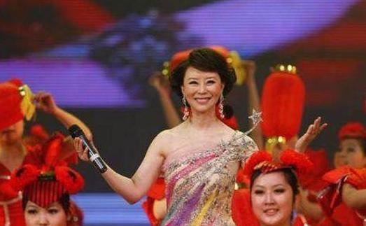 国家一级演员祖海，曾连续九年登上春晚，今42岁在地方音乐教学-1.jpg