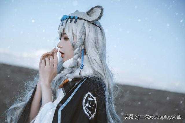 《明日方舟》初雪cos，雪景与惊艳之颜，意境美得如一首诗-9.jpg