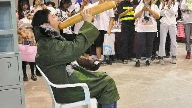 来看看什么叫“神级”cos，这才是神还原，每一张都戳中笑点-6.jpg