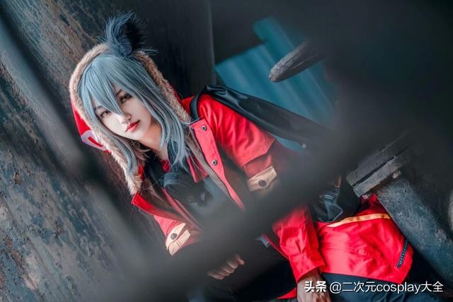 帅气型姐《明日方舟》红cos，颜值与气质，俊秀有范-9.jpg