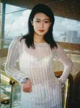 王菲女儿近照曝光，与陈宝莲儿子同框，长相帅气的他至今生父成谜-5.jpg