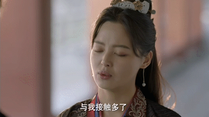 《庆余年》海棠朵朵大殿上偷吃水果，没一点女人味，但使人路转粉-4.jpg