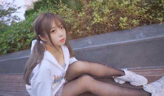 他是B站王思聪，视频必有女仆相伴，账号估值上千万？-3.jpg