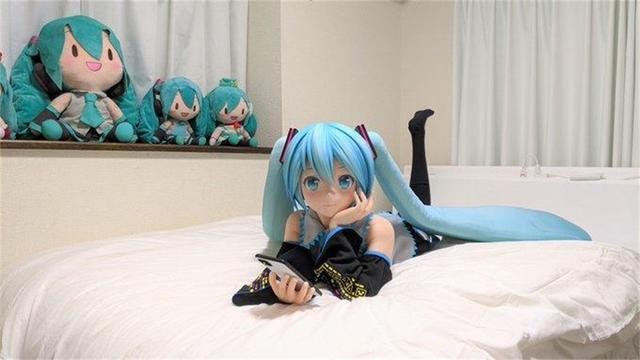 日本男子和初音未来结婚一年直言很幸福，二次元网友：那是我老婆-3.jpg