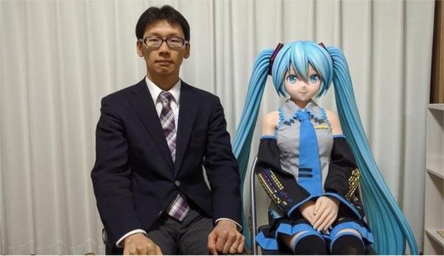 日本男子和初音未来结婚一年直言很幸福，二次元网友：那是我老婆-6.jpg