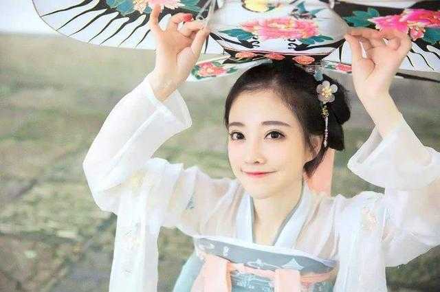 冯提莫她来B站干什么，要玩游戏还是做鬼畜？B站在下一盘大棋-2.jpg