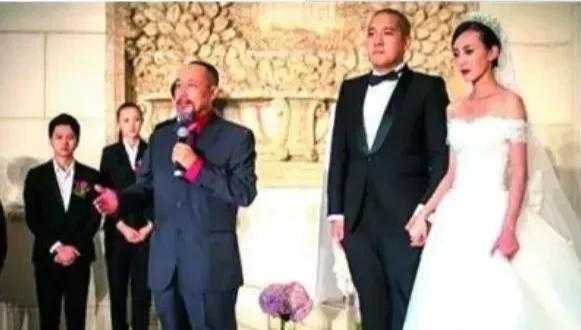59岁老戏骨经历三次婚姻，儿子大婚前夫拒不参加，今近照曝光显苍老-8.jpg