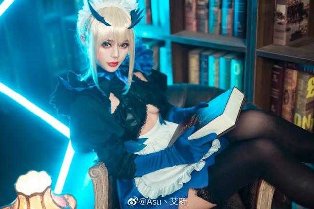 喜欢，才不是因为她皮肤白，颜值高，身材好呢！黑枪呆女仆cos-7.jpg