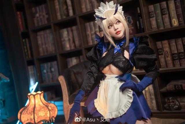 喜欢，才不是因为她皮肤白，颜值高，身材好呢！黑枪呆女仆cos-8.jpg