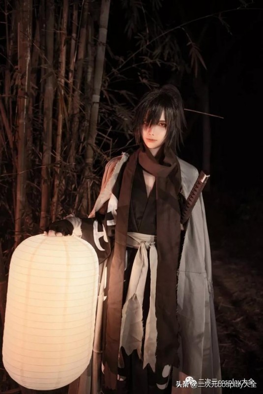 为喜欢的角色cosplay，为cp发糖成了同人绘师：采访千城夜vv-1.jpg