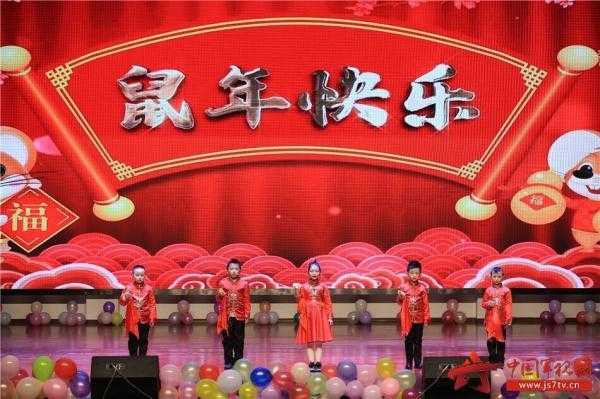 军娃迎新春 这场主题晚会幸福满满-6.jpg