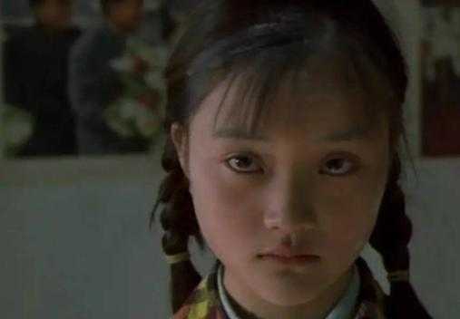 李小璐晒出跨年三连拍，阳光下活力四射，勉励自己：笑起来真好看-6.jpg
