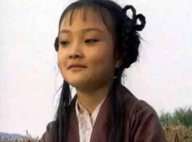 李小璐晒出跨年三连拍，阳光下活力四射，勉励自己：笑起来真好看-5.jpg