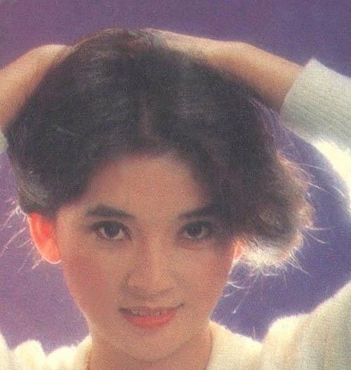 曾是“香港首席女打星”，因一场大火前程尽毁，两任丈夫接连入狱-1.jpg
