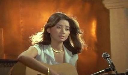 曾是“香港首席女打星”，因一场大火前程尽毁，两任丈夫接连入狱-4.jpg